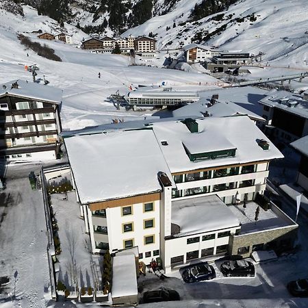 Zürs Hotel Albona Nova מראה חיצוני תמונה
